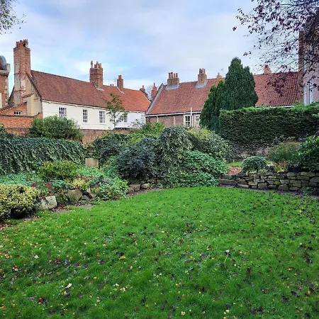 York Minster Garden Apartment Exterior photo